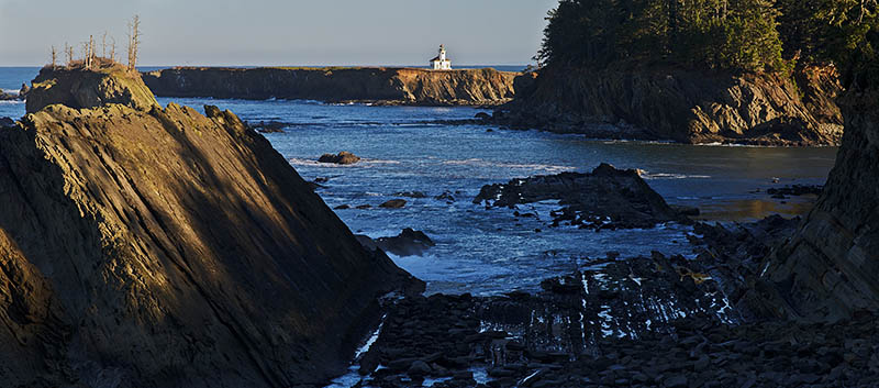 OR: Coos County, Coos Bay Area, Cape Arago Parks, Sunset Bay Cliffs, View towards Cape Arago Lighthouse [Ask for #276.299.]